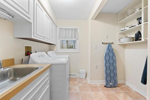 Tiny photo for 205 Ivy Drive, Lynchburg, VA 24503 (MLS # 363537)