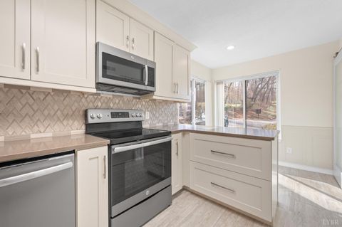 Tiny photo for 1314 Twin Springs Court, Forest, VA 24551 (MLS # 364954)