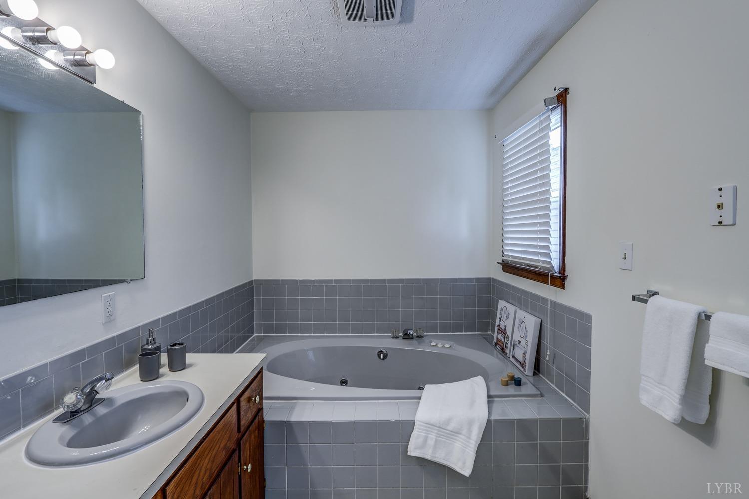 1529 Bateman Bridge Road, Forest, Virginia image 31