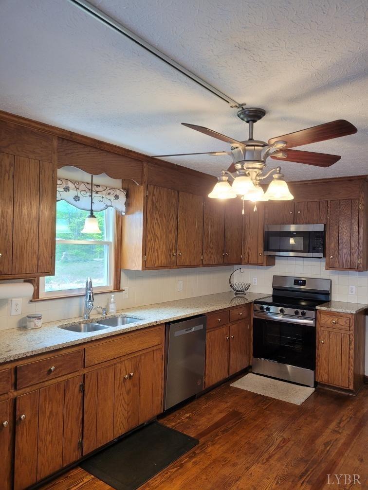 1529 Bateman Bridge Road, Forest, Virginia image 7