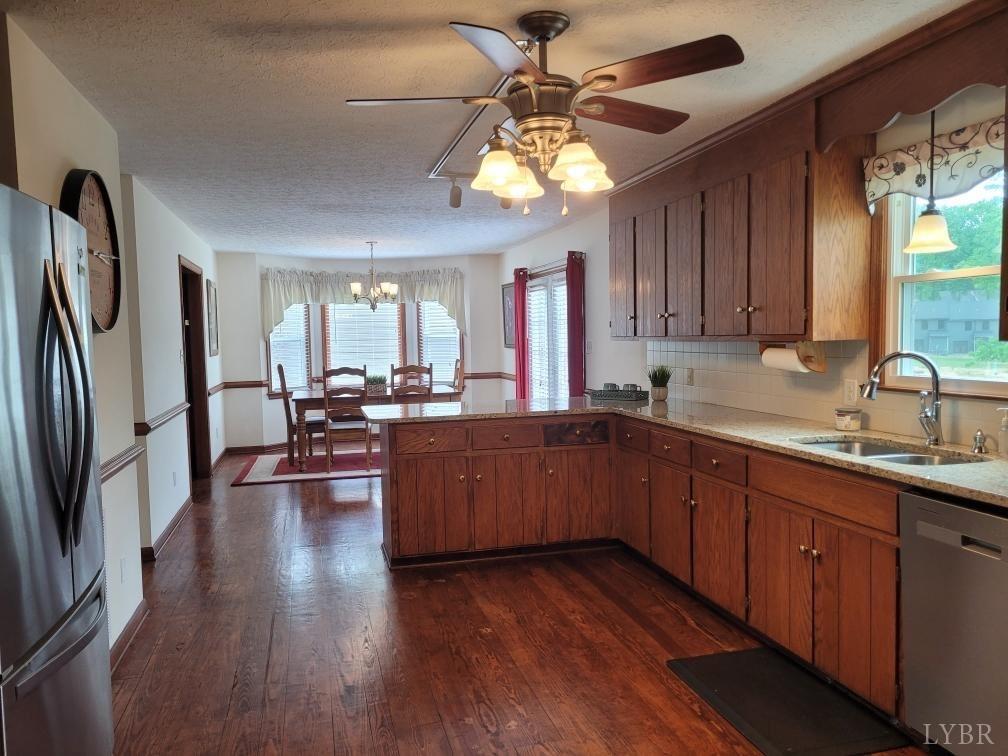 1529 Bateman Bridge Road, Forest, Virginia image 8