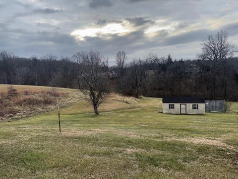 Tiny photo for 126 Rothwood Road, Monroe, VA 24574 (MLS # 363662)