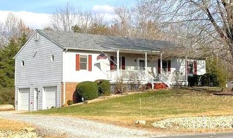 Tiny photo for 107 Elkridge Drive, Forest, VA 24551 (MLS # 364590)