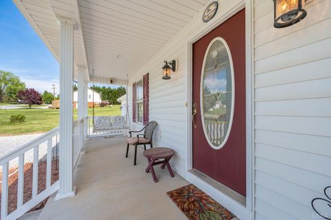 Tiny photo for 1068 Oakwood Knolls Drive, Bedford, VA 24523 (MLS # 366423)