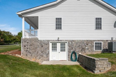 Tiny photo for 1068 Oakwood Knolls Drive, Bedford, VA 24523 (MLS # 366423)