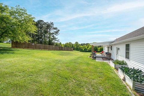 Tiny photo for 1068 Oakwood Knolls Drive, Bedford, VA 24523 (MLS # 366423)