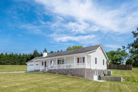 Tiny photo for 1068 Oakwood Knolls Drive, Bedford, VA 24523 (MLS # 366423)