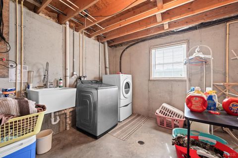 Tiny photo for 1068 Oakwood Knolls Drive, Bedford, VA 24523 (MLS # 366423)
