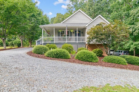 Homes For Sale - 1497 Sunburst Road<br/> Campbell County, Evington, VA 24550