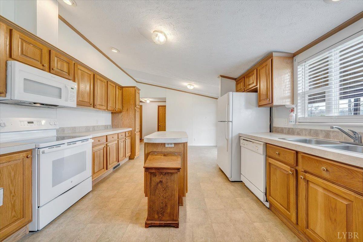2281 Parrish Road, Goodview, Virginia image 11