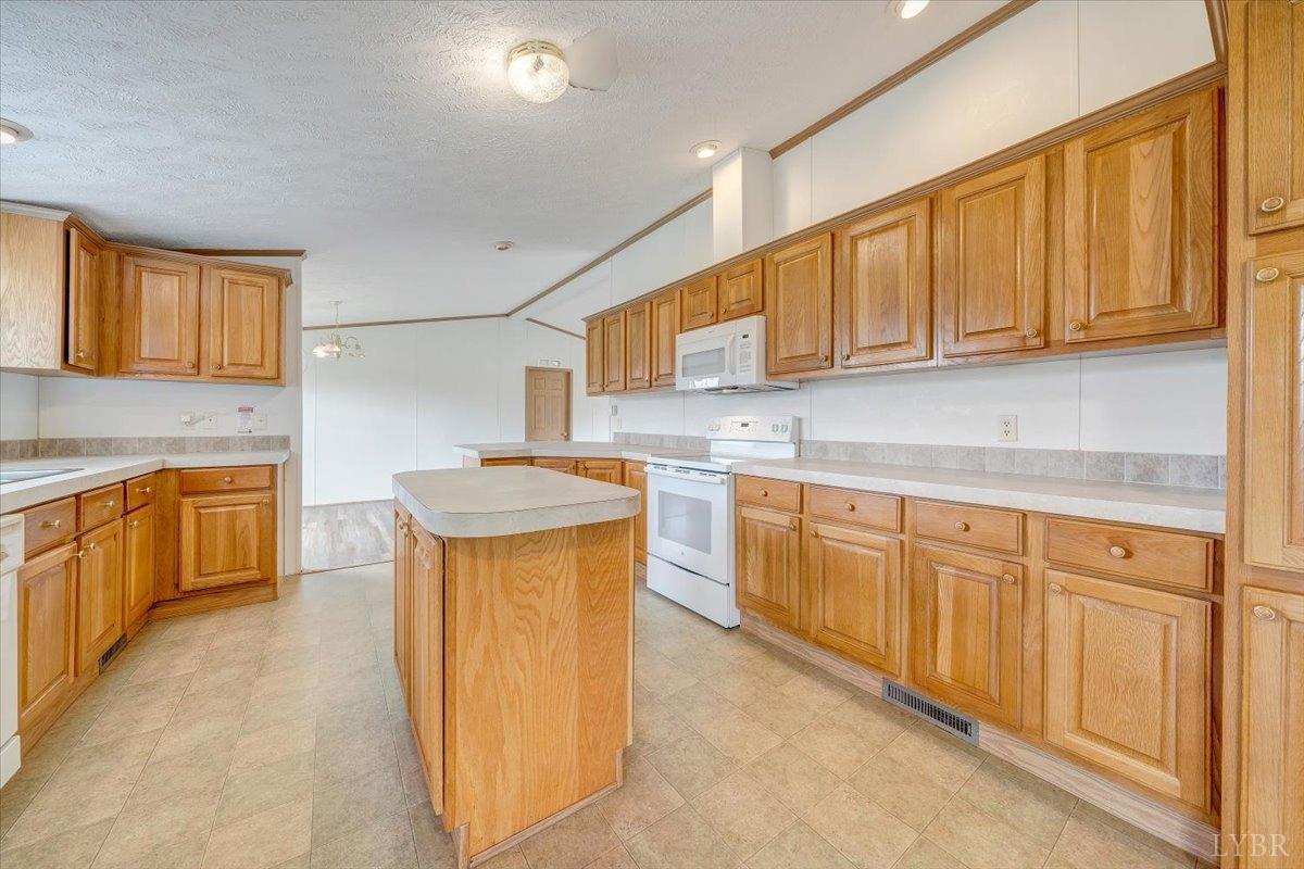 2281 Parrish Road, Goodview, Virginia image 16