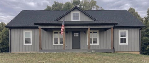 Homes For Sale - 119 Candlemakers Ln. Ln<br/> Campbell County, Rustburg, VA 24588