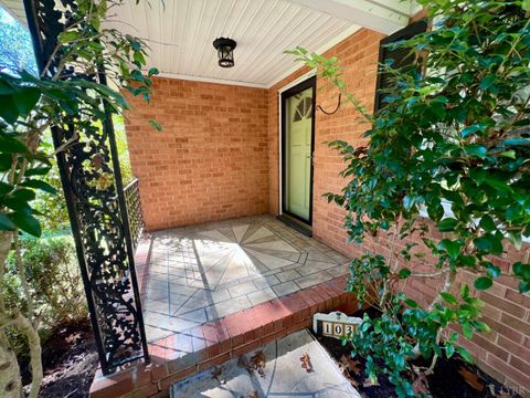 Tiny photo for 103 Cedar Street, Madison Heights, VA 24572 (MLS # 362463)