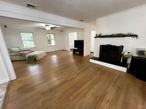 Tiny photo for 103 Cedar Street, Madison Heights, VA 24572 (MLS # 362463)