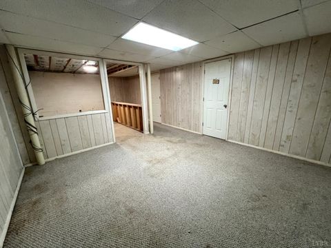 Tiny photo for 103 Cedar Street, Madison Heights, VA 24572 (MLS # 362463)