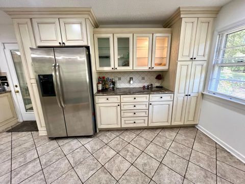 Tiny photo for 103 Cedar Street, Madison Heights, VA 24572 (MLS # 362463)
