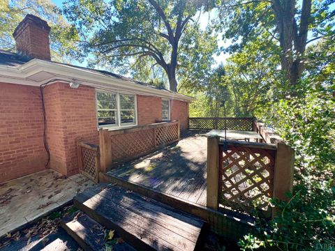Tiny photo for 103 Cedar Street, Madison Heights, VA 24572 (MLS # 362463)