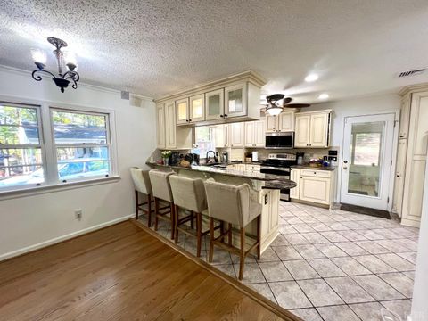 Tiny photo for 103 Cedar Street, Madison Heights, VA 24572 (MLS # 362463)