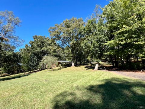 Tiny photo for 103 Cedar Street, Madison Heights, VA 24572 (MLS # 362463)