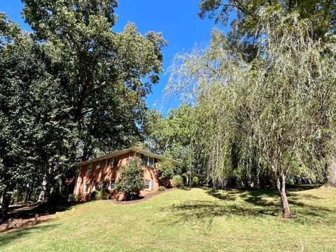 Tiny photo for 103 Cedar Street, Madison Heights, VA 24572 (MLS # 362463)