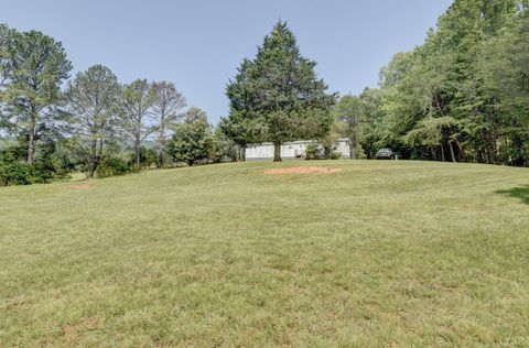 Tiny photo for 3122 Buffalo Run, Thaxton, VA 24174 (MLS # 364028)