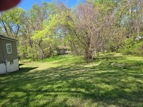 Photo of 0 S Bridge Street, Farmville, VA 23901 (MLS # 365933)