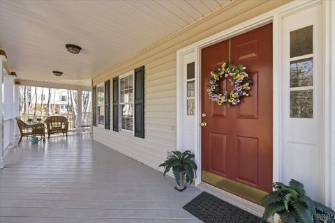 Tiny photo for 283 Oakcroft Drive, Madison Heights, VA 24572 (MLS # 365272)