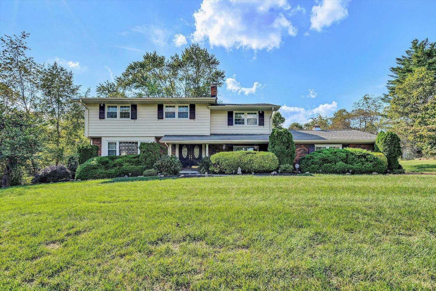 5673 Club Lane, Salem, Virginia image 1