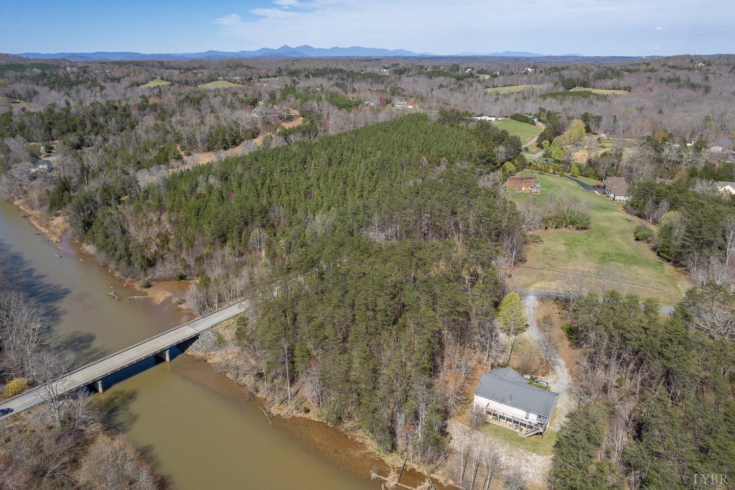 Inlet Dr, Wirtz, Virginia image 11