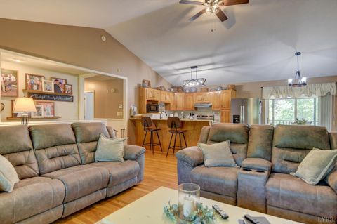 Tiny photo for 151 Anderson Place, Rustburg, VA 24588 (MLS # 366241)