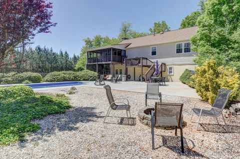 Tiny photo for 151 Anderson Place, Rustburg, VA 24588 (MLS # 366241)