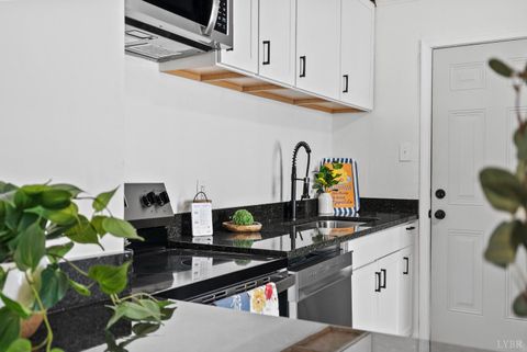 Tiny photo for 1149 Stratford Road, Lynchburg, VA 24502 (MLS # 364358)