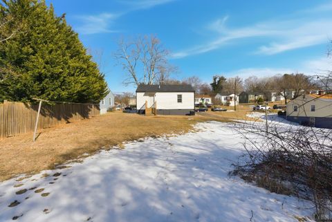 Tiny photo for 1149 Stratford Road, Lynchburg, VA 24502 (MLS # 364358)