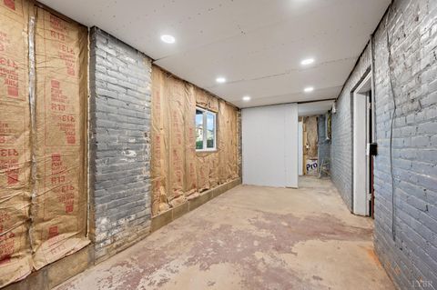Tiny photo for 824 Floyd Street, Lynchburg, VA 24501 (MLS # 366101)