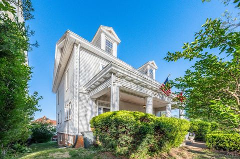 Tiny photo for 824 Floyd Street, Lynchburg, VA 24501 (MLS # 366101)