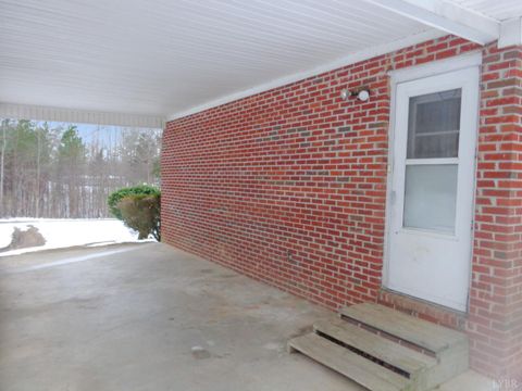 Tiny photo for 1136 Staunton Hill Road, Brookneal, VA 24528 (MLS # 364412)