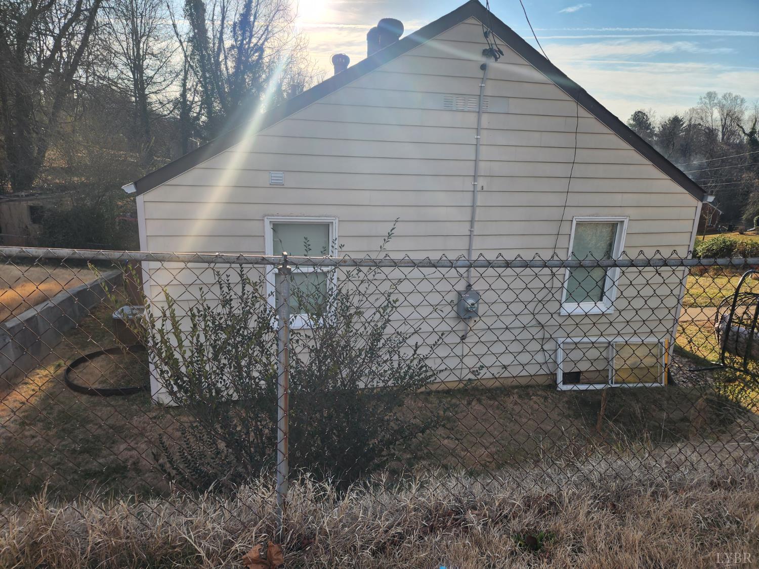 1612 Monsview Pl, Lynchburg, Virginia image 3