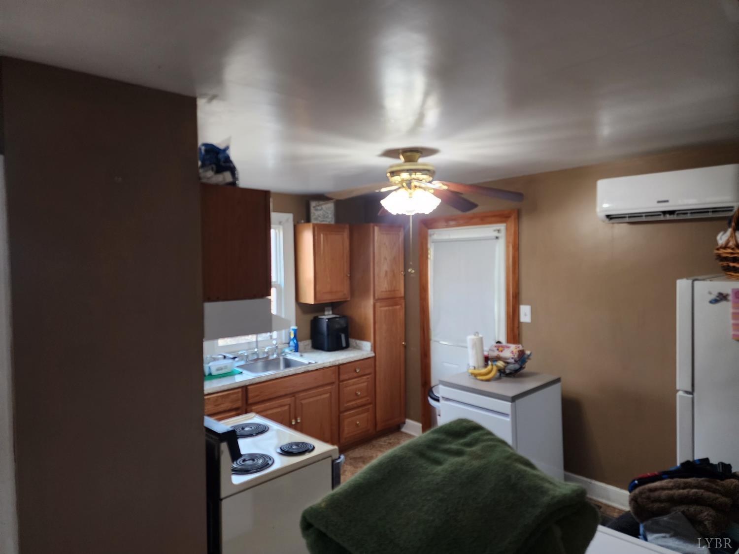 1612 Monsview Pl, Lynchburg, Virginia image 8