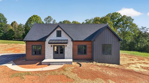Photo of 9041 Stonewall Road, Appomattox, VA 24522 (MLS # 366328)