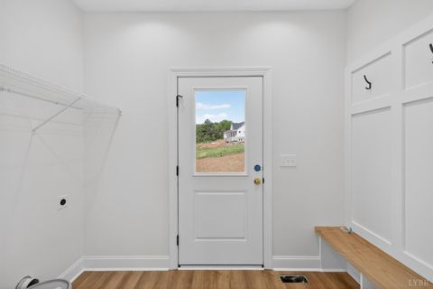 Tiny photo for 9041 Stonewall Road, Appomattox, VA 24522 (MLS # 366328)