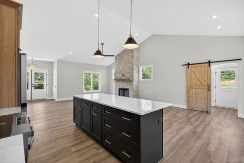 Tiny photo for 9041 Stonewall Road, Appomattox, VA 24522 (MLS # 366328)