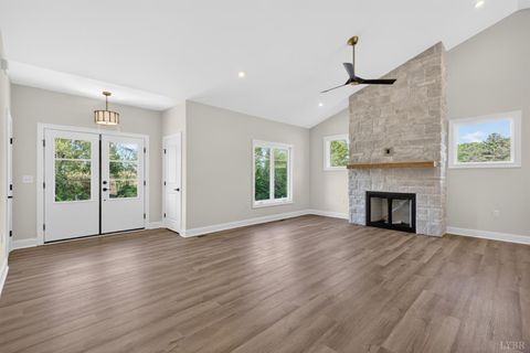 Tiny photo for 9041 Stonewall Road, Appomattox, VA 24522 (MLS # 366328)