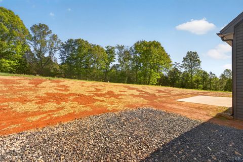 Tiny photo for 9041 Stonewall Road, Appomattox, VA 24522 (MLS # 366328)