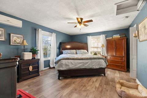 Tiny photo for 307 Brook Ln Ln, Concord, VA 24538 (MLS # 363580)