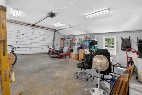 Tiny photo for 1161 Deer Creek Drive Dr, Bedford, VA 24523 (MLS # 365905)