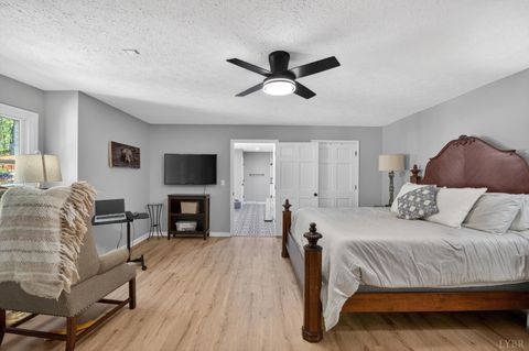 Tiny photo for 1161 Deer Creek Drive Dr, Bedford, VA 24523 (MLS # 365905)