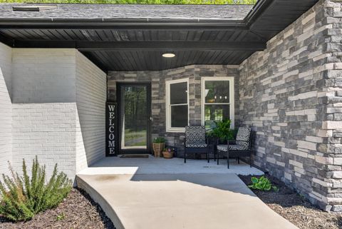 Tiny photo for 1161 Deer Creek Drive Dr, Bedford, VA 24523 (MLS # 365905)