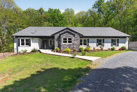 Tiny photo for 1161 Deer Creek Drive Dr, Bedford, VA 24523 (MLS # 365905)