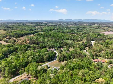 Tiny photo for 1161 Deer Creek Drive Dr, Bedford, VA 24523 (MLS # 365905)