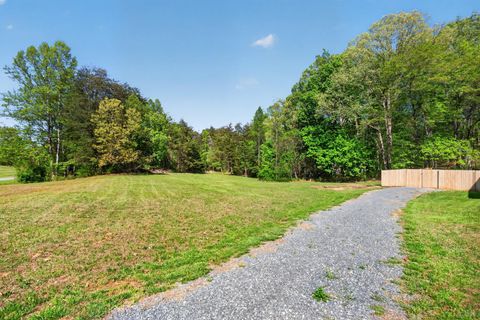 Tiny photo for 1161 Deer Creek Drive Dr, Bedford, VA 24523 (MLS # 365905)